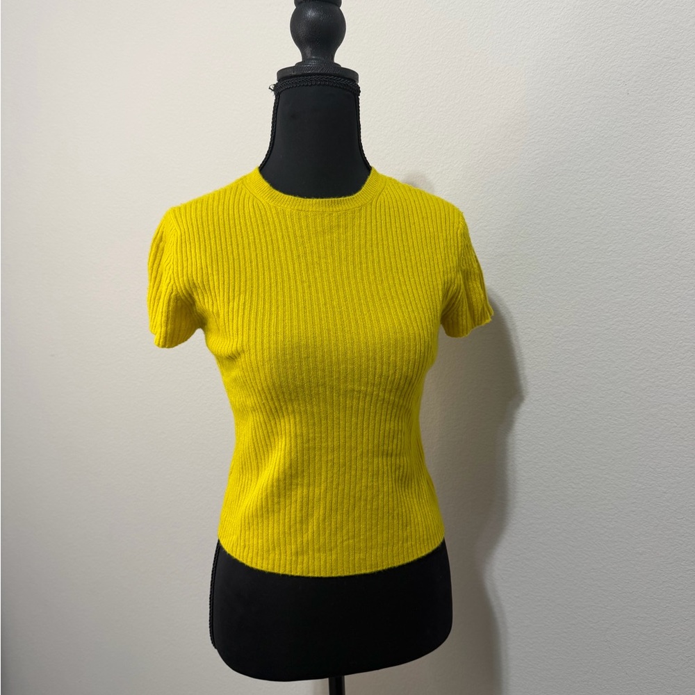 🔥SALE🔥NWT House of Harlow 1960 Yellow Ribbed Short Sleeve Sweater